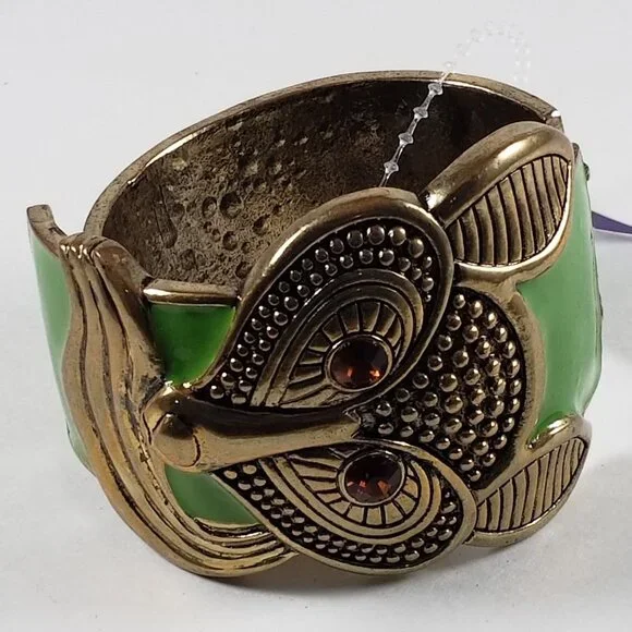 Vintage Gold-Tone Fox Cuff Statement Bracelet – Green Enamel & Gemstone Eyes - Picture 5 of 5